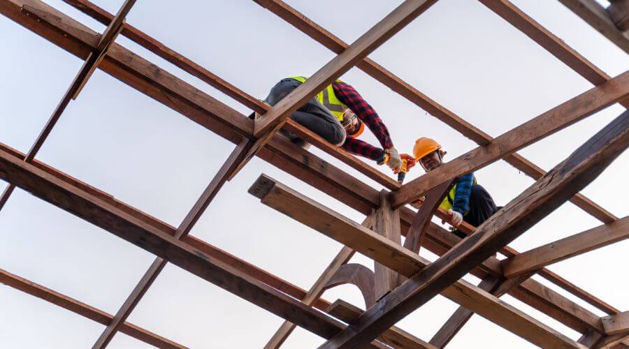 Expert new roof installation services in Farmersburg, IA
